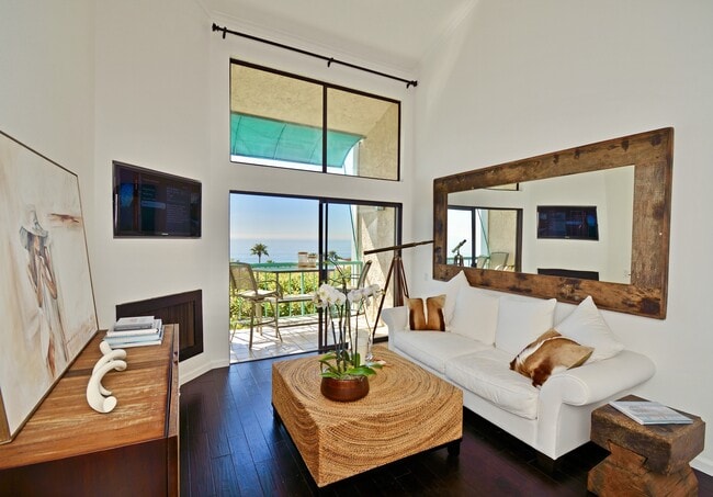 26664 Seagull Way in Malibu, CA - Building Photo - Building Photo