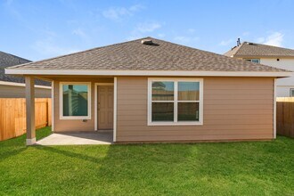 3008 Wood Lily Dr in Brookshire, TX - Building Photo - Building Photo