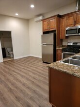 1010 Florence Pl, Unit HM in Glendale, CA - Foto de edificio - Building Photo