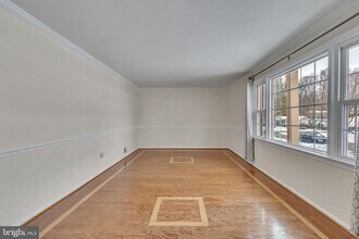 6715 Grey Fox Dr in Springfield, VA - Building Photo - Building Photo