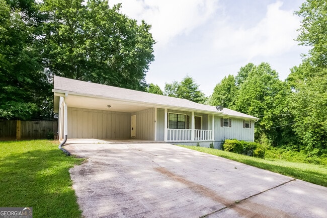 4554 Cresant Ln in Douglasville, GA - Building Photo - Building Photo