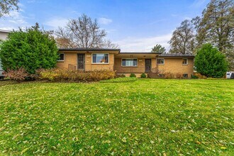 9496 W 38th Ave in Wheat Ridge, CO - Foto de edificio - Building Photo