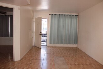 2102 Sleepy Ct in Las Vegas, NV - Building Photo - Building Photo