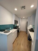 717 N Orlando Ave in West Hollywood, CA - Foto de edificio - Building Photo