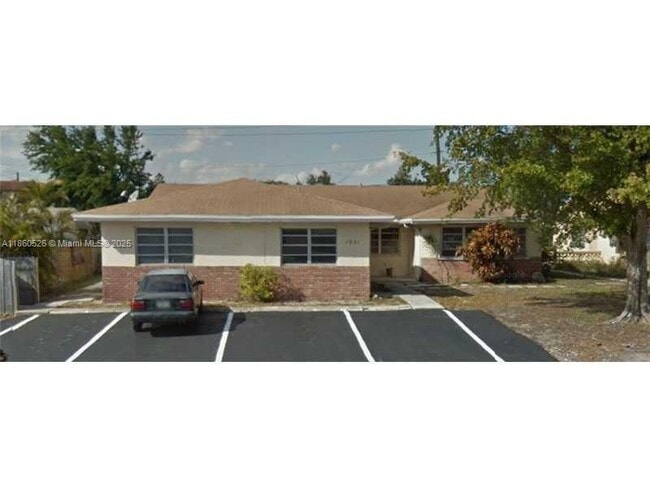 1821 NE 56th St in Fort Lauderdale, FL - Building Photo - Building Photo