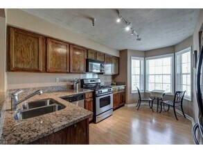 4101 Riverlook Pkwy SE in Marietta, GA - Foto de edificio - Building Photo