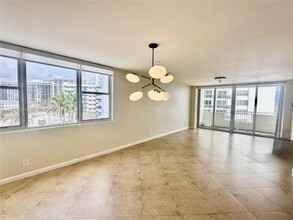 3180 S Ocean Dr in Hallandale Beach, FL - Building Photo - Building Photo