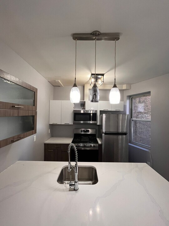 271 Hancock Ave, Unit 2 in Jersey City, NJ - Foto de edificio