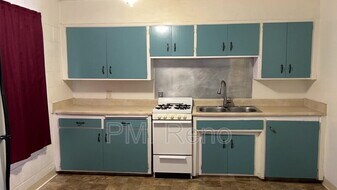 2075 Patton Dr in Reno, NV - Building Photo