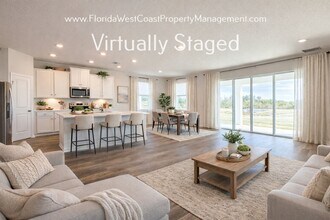 5624 Silver Moonlight Dr in Palmetto, FL - Building Photo - Building Photo