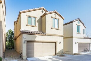7708 Twirling Yarn Ct in Las Vegas, NV - Building Photo