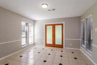 928 Victoria Dr in Richmond, TX - Building Photo - Building Photo