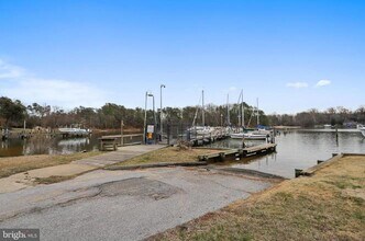 611 Center Dr in Severna Park, MD - Building Photo - Building Photo