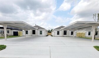 5804 Sandpiper Ave, Unit 4 in McAllen, TX - Building Photo