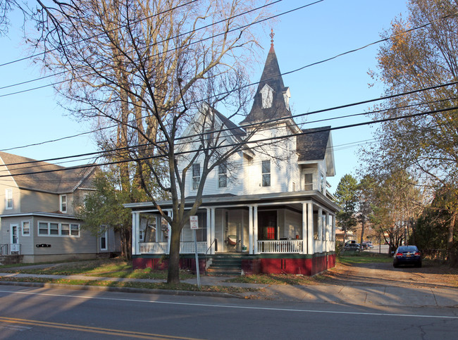 30 Lake Ave in Hilton, NY - Building Photo - Building Photo