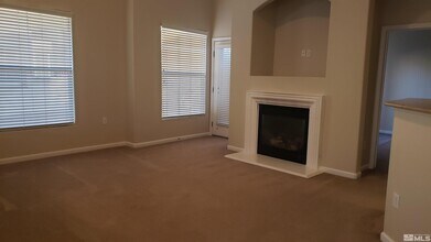 17000 Wedge Pkwy in Reno, NV - Building Photo - Building Photo