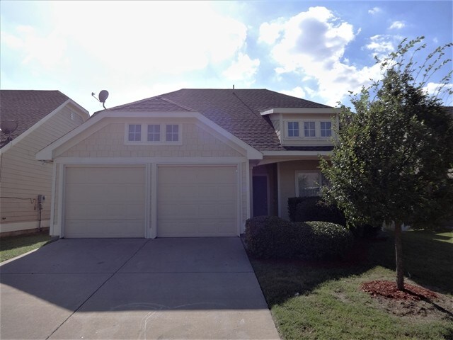 210 Hilltop Dr in Anna, TX - Foto de edificio