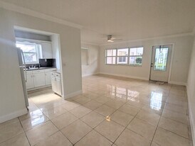 60 Andover C in West Palm Beach, FL - Building Photo