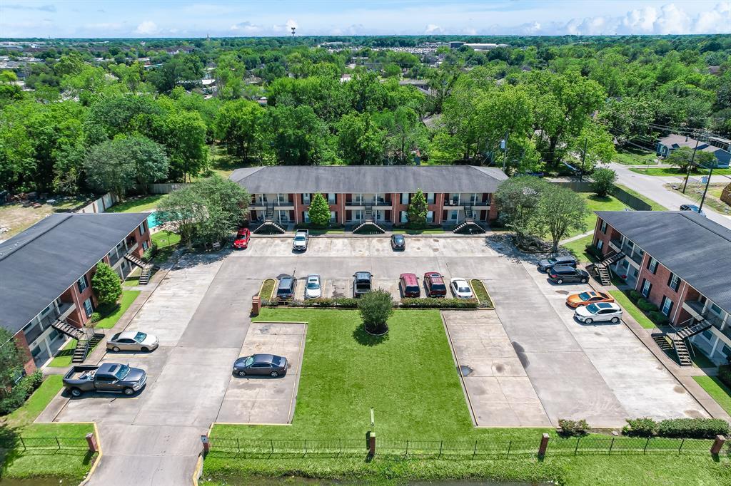 9410 Edgebrook Dr Photo