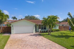 3798 NW 2nd Ct in Boca Raton, FL - Building Photo