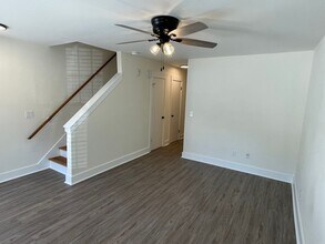 270 Fleming Rd in Charleston, SC - Building Photo - Building Photo