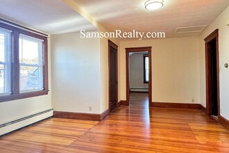 610 Pawtucket Ave in Pawtucket, RI - Building Photo - Building Photo