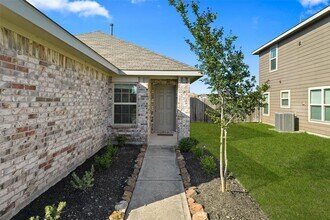 8119 Blooming Meadow Ln in Houston, TX - Building Photo - Building Photo