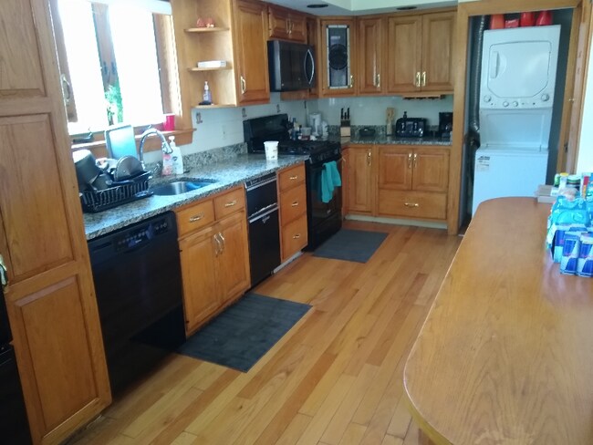 30 Bacon St in Waltham, MA - Building Photo - Building Photo