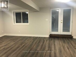 107 Chalkfarm Dr in Toronto, ON - Building Photo - Building Photo