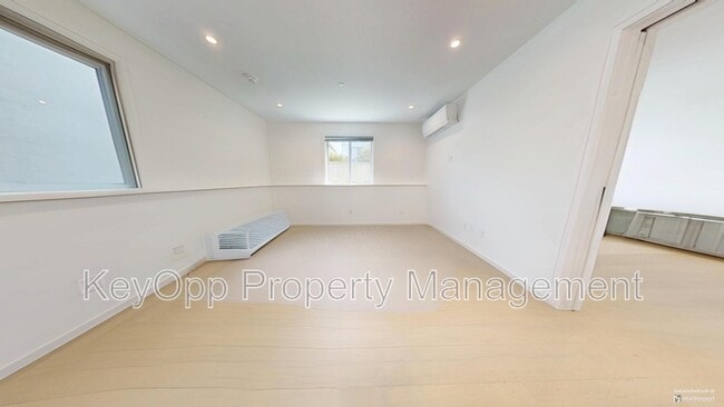 466 Country Club Dr in San Francisco, CA - Building Photo - Building Photo