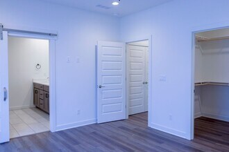 19955 Cornice St in Spring Hill, KS - Building Photo - Building Photo