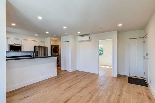 3944 Bancroft St in San Diego, CA - Building Photo - Building Photo