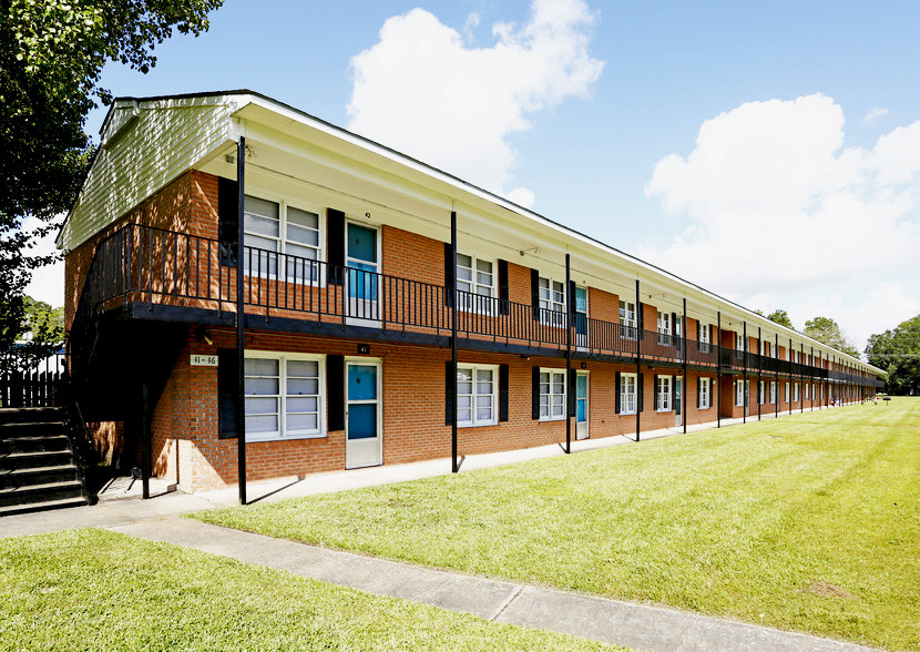 Osprey Cove South Apartments in Jacksonville, NC - Foto de edificio