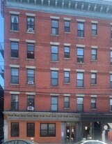 336 W 4th St in Jersey City, NJ - Building Photo