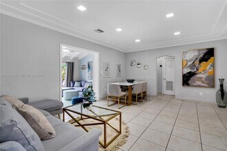 437 NE 107th St in Miami, FL - Building Photo - Building Photo