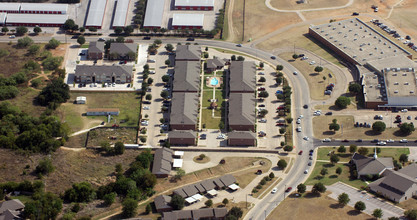 Granbury Place in Granbury, TX - Foto de edificio - Building Photo