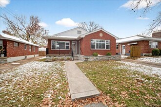 5857 Robert Ave in St. Louis, MO - Building Photo - Building Photo