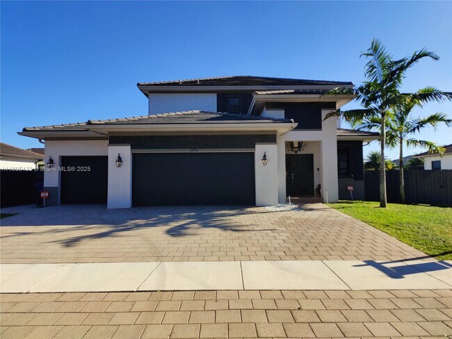 15752 SW 44th Terrace in Miami, FL - Building Photo - Building Photo