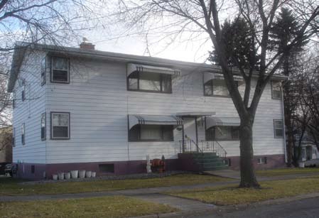 1018 5th St S in Fargo, ND - Foto de edificio