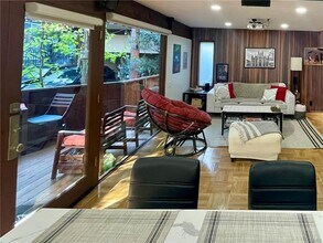11616 Chenault St in Los Angeles, CA - Building Photo - Building Photo