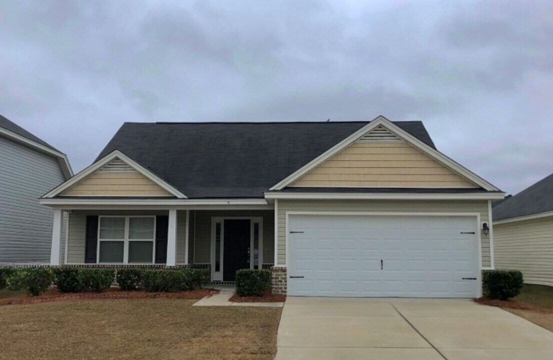 18 Millie Ln in Port Wentworth, GA - Building Photo