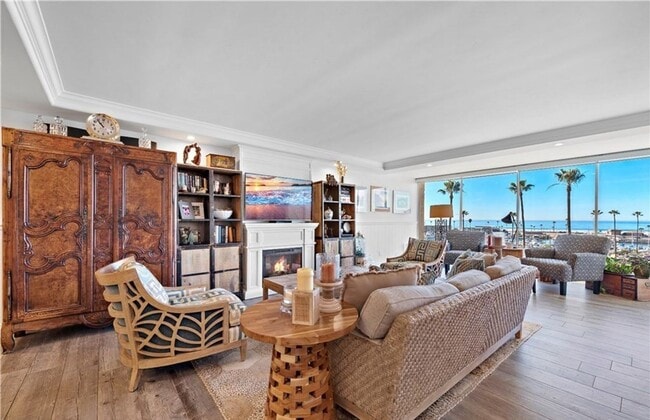 property at 1200 Harbor Dr