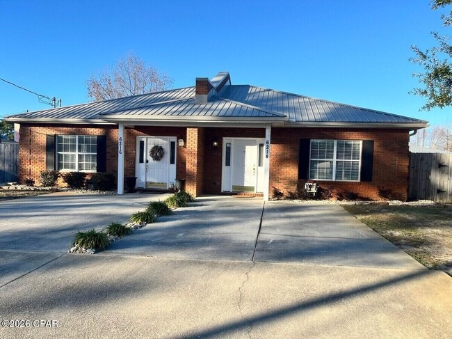 property at 6214 E Azalea Ave