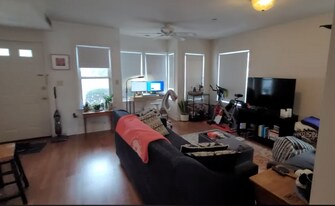 8 Glencoe St in Boston, MA - Building Photo