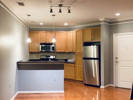 2655 Prosperity Ave, Unit 411 in Fairfax, VA - Building Photo