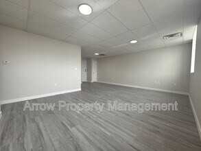 731 E Crawford St in Clay Center, KS - Foto de edificio - Building Photo