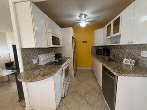 3058 Ainslie Dr in Boca Raton, FL - Building Photo - Building Photo