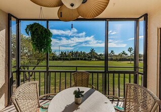 5724 PUERTA DEL SOL Blvd in St. Petersburg, FL - Building Photo - Building Photo