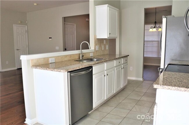 11419 Grove Point Rd in Charlotte, NC - Building Photo - Building Photo