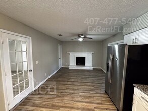 5915 Renault Dr W in Jacksonville, FL - Building Photo - Building Photo